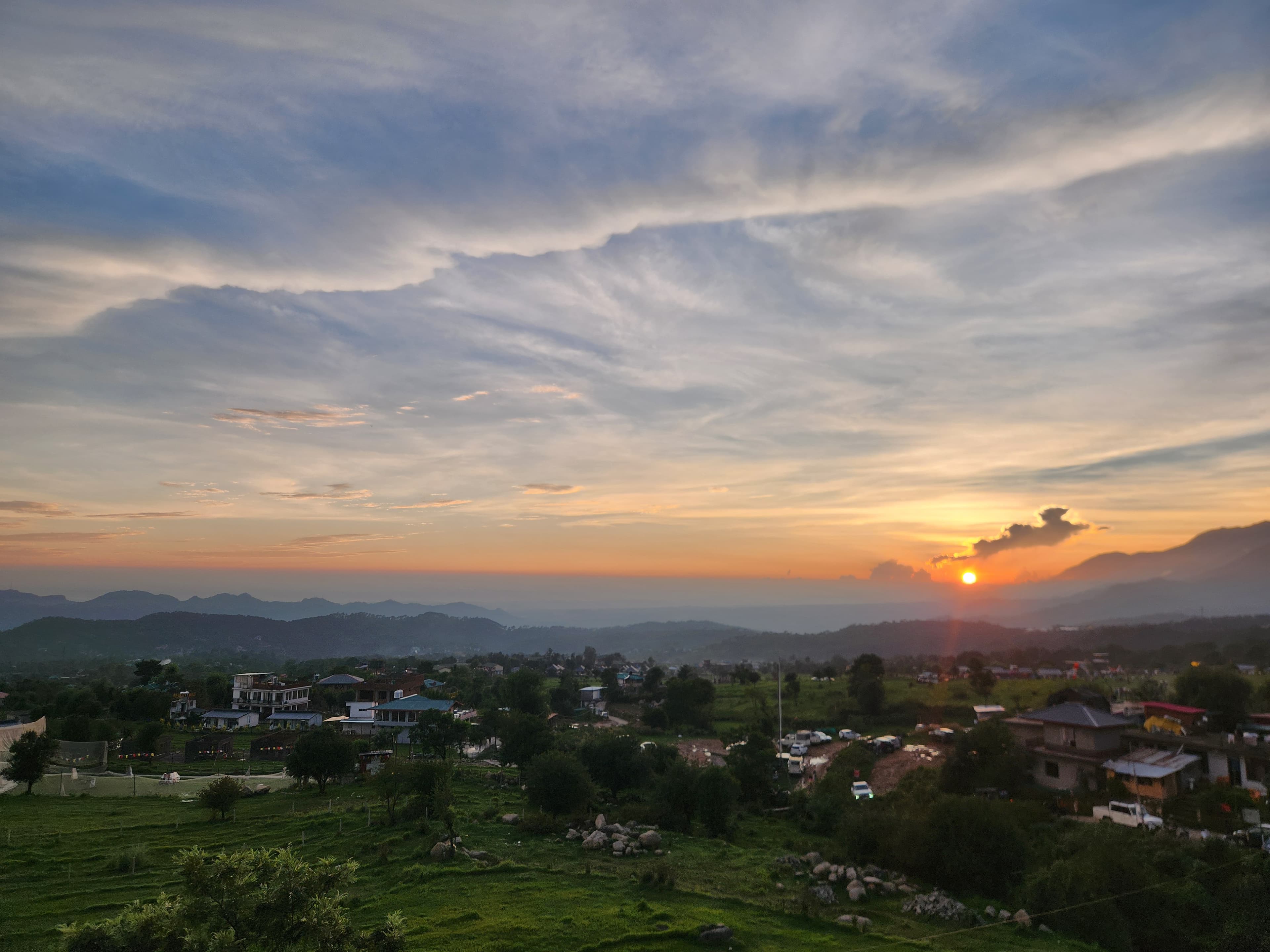 Bir Landing Site Sunsets in Bir Billing - Draft Hotel